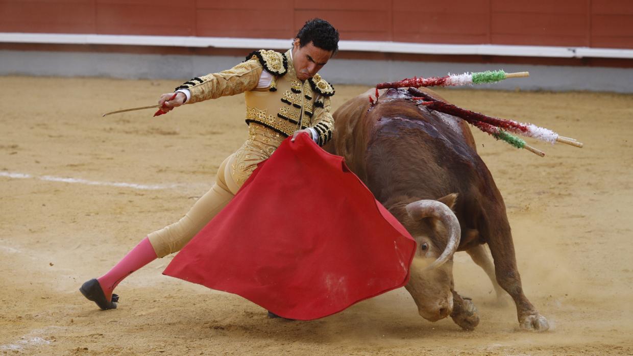 Galdós y Luis David cortan una oreja cada uno en el mano a mano vespertino de Montoro