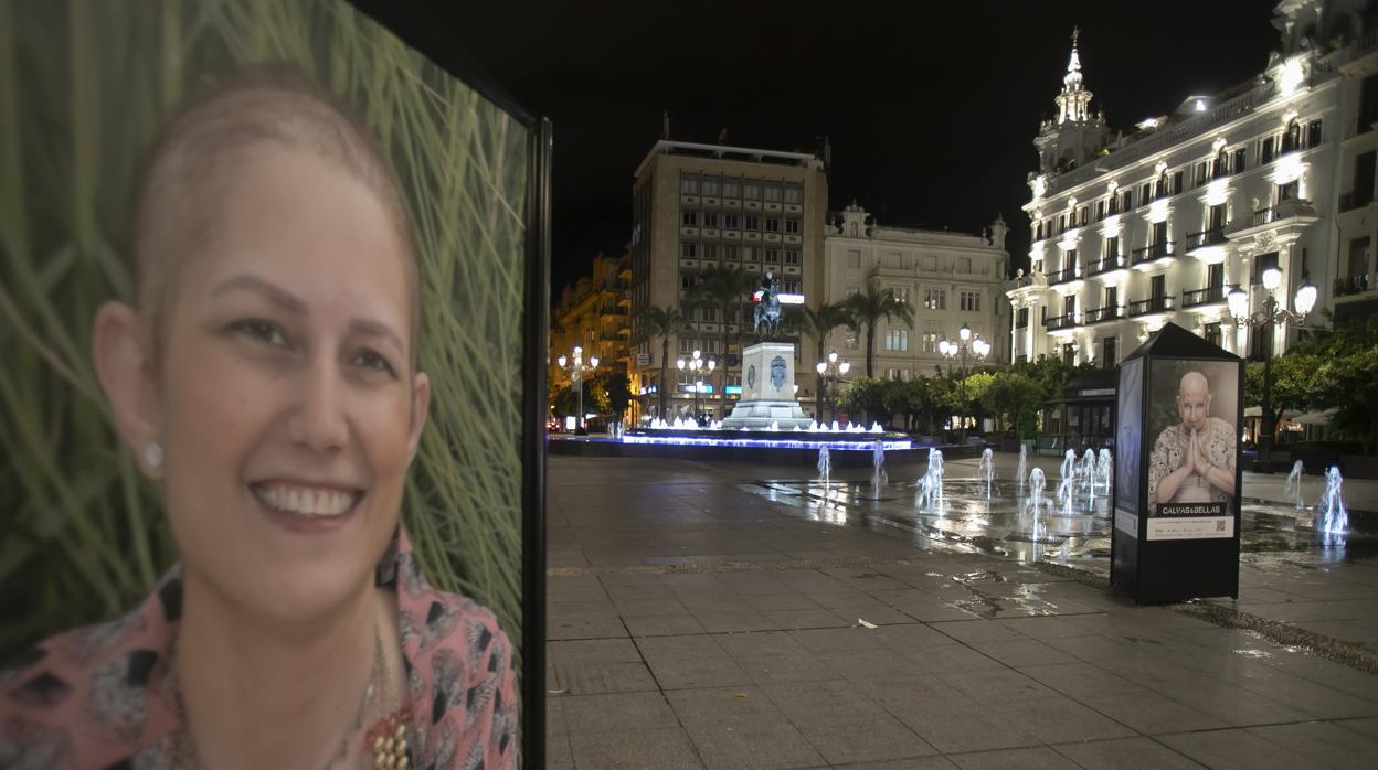 La plaza de Las Tendillas de Córdoba, en la primera noche de toque de queda