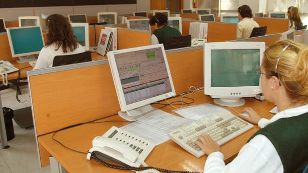 Teléfono de información: ¿Dónde llamar en Andalucía si he tenido contacto con un positivo por Covid?