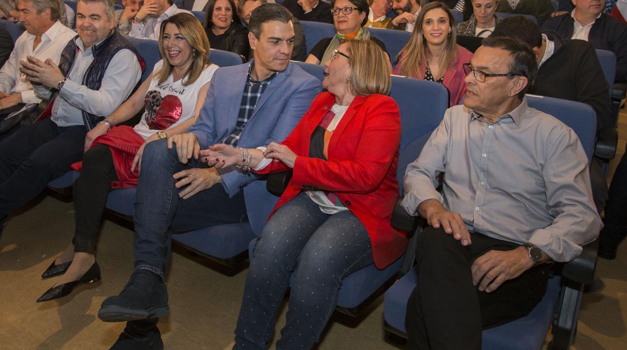 Susana Díaz, Pedro Sánchez, María Luisa Faneca e Ignacio Caraballo en un acto del PSOE en Huelva