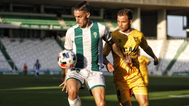 El Córdoba CF empata (0-0) ante el UCAM