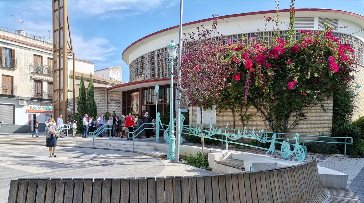 Plaza frente a la iglesia de Montalbán