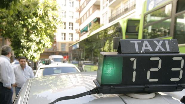 El taxi de Córdoba pedirá una mayor restricción de flota ante el estado de alarma