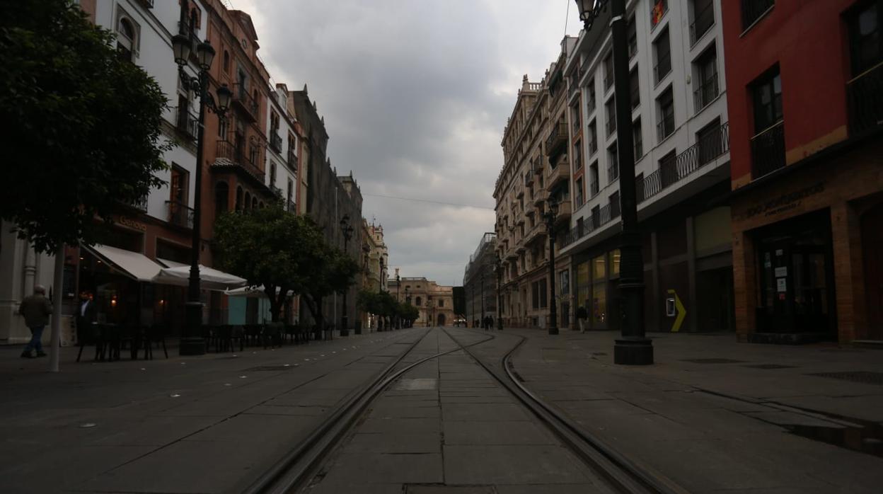 Avenida de la Constitición sin transeúntes