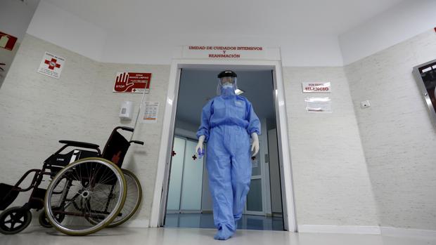 Andalucía alcanza el pico de ingresados en UCI aunque bajan las hospitalizaciones por coronavirus