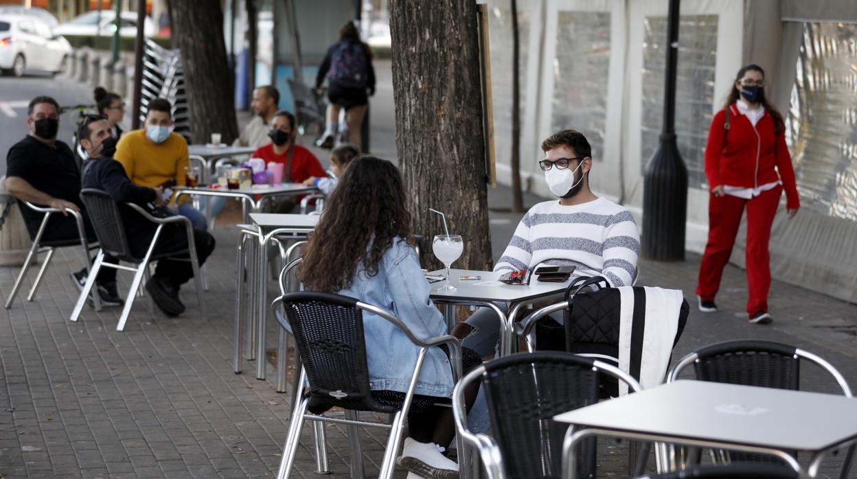 Ambiente en una terraza de Córdoba capital