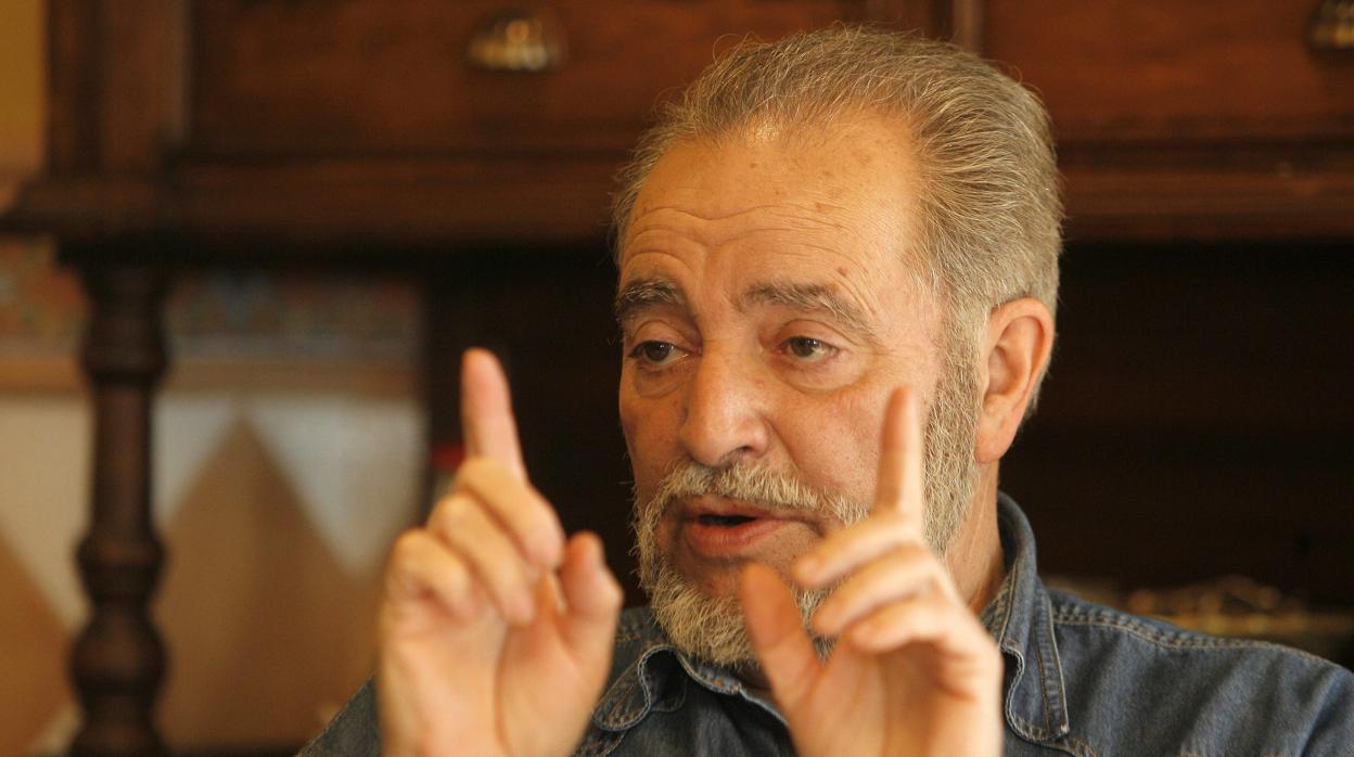 Julio Anguita, durante una entrevista con ABC