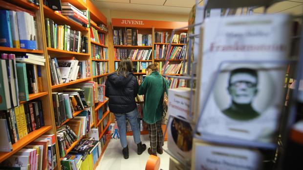 Ruta por las librerías de Córdoba este viernes, en el día dedicado a ellas