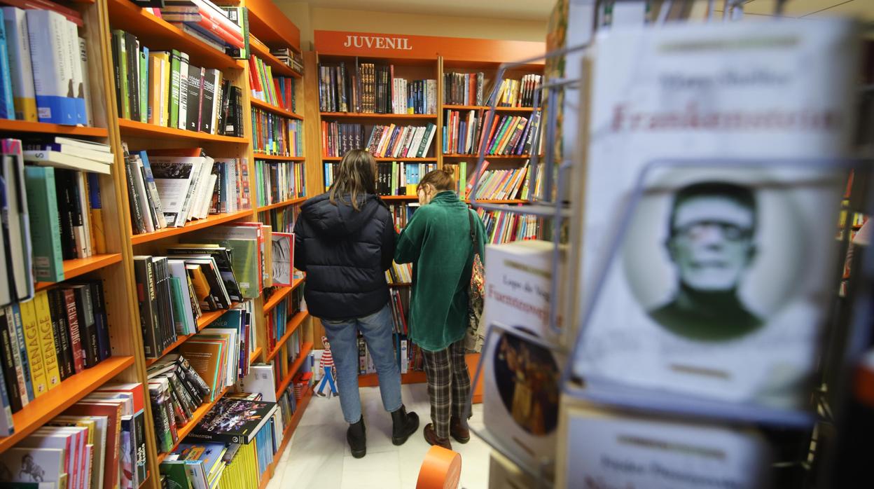 La librería Luque será una de las que se visitará en la ruta organizada con motivo del Día de las Librerías