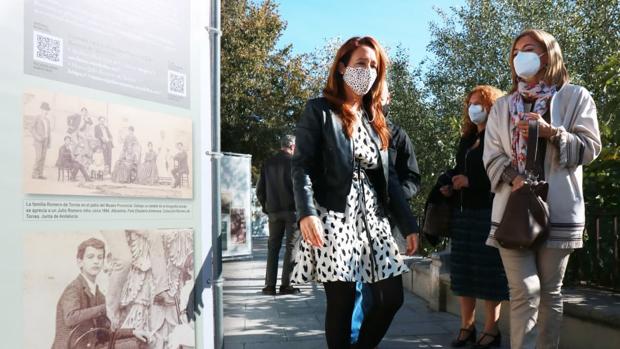 Romero de Torres pasea por la Ribera de Córdoba despojado de tópicos