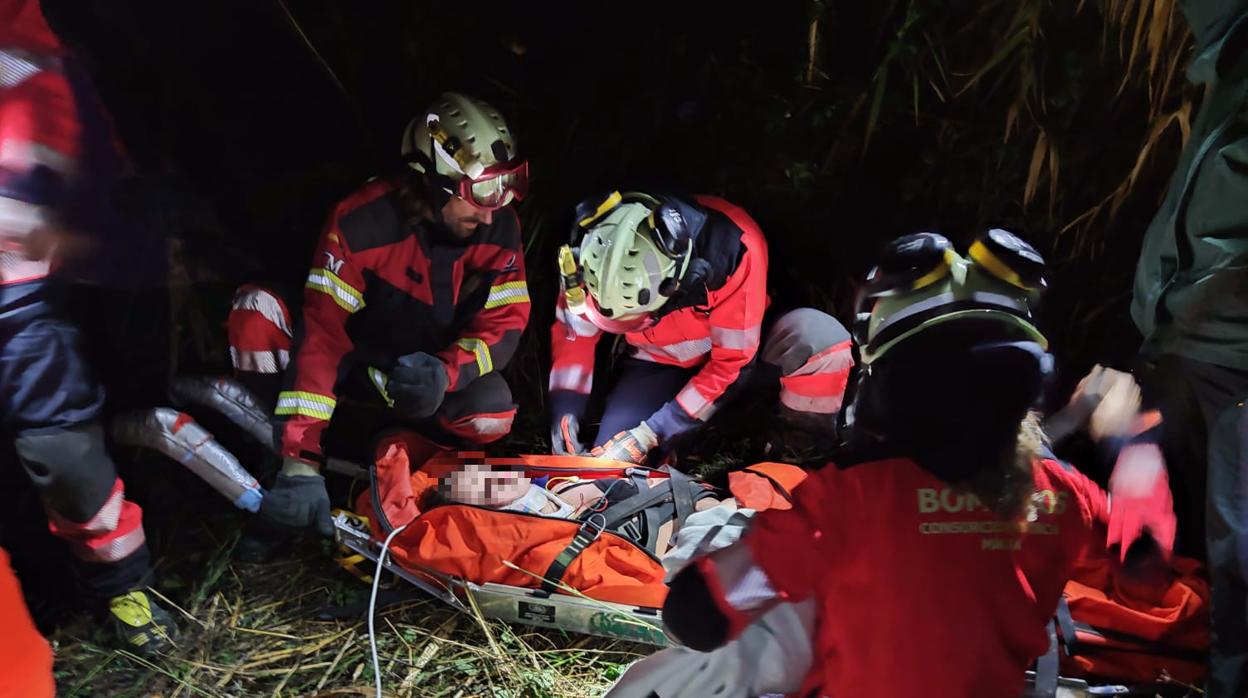 Momento en el que los bomberos procedieron al rescate