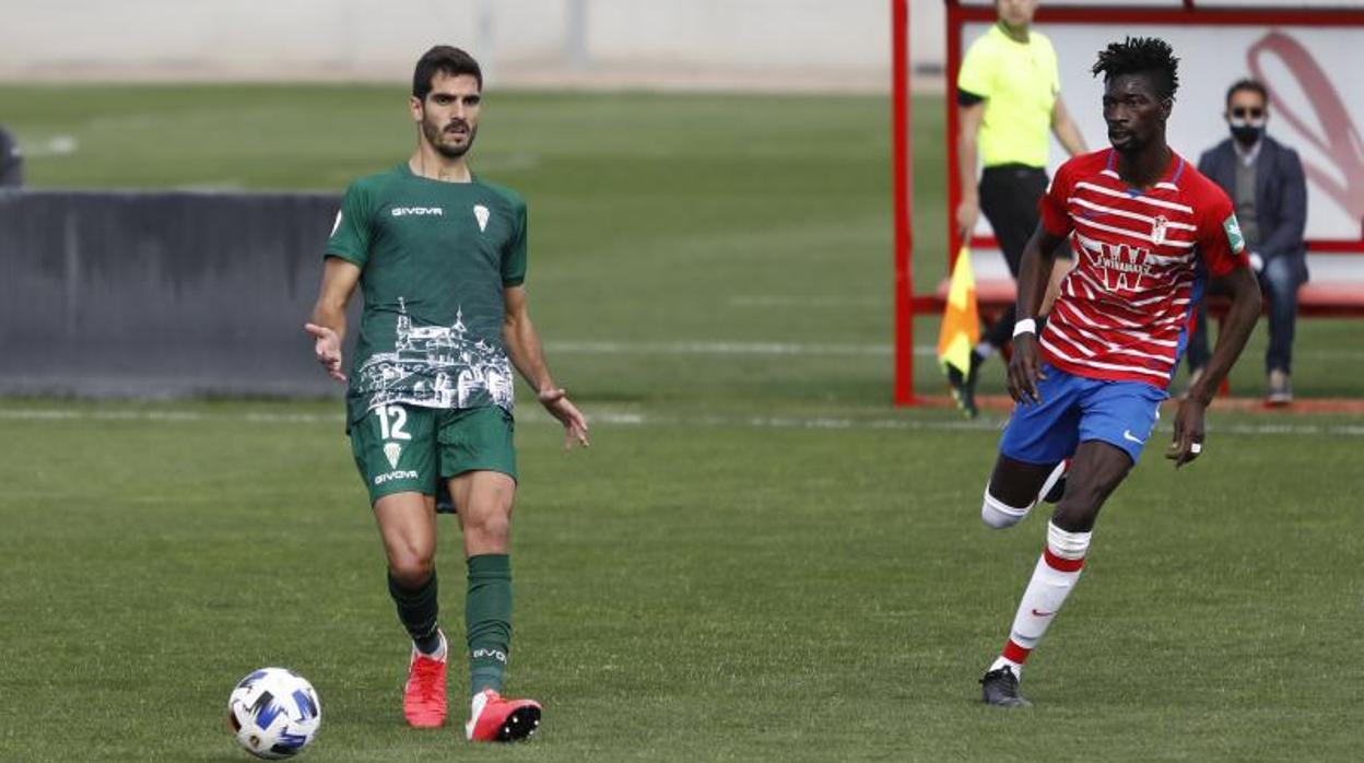 Bernardo Cruz, en el partido ante el Recreativo Granada