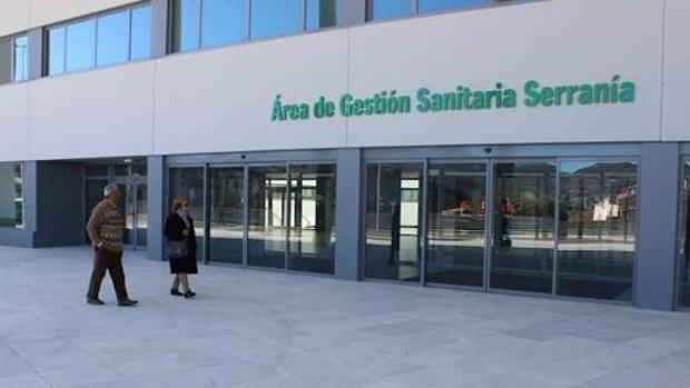 El coronavirus evidencia los problemas del mal diseño de la UCI del hospital de la Serranía de Ronda