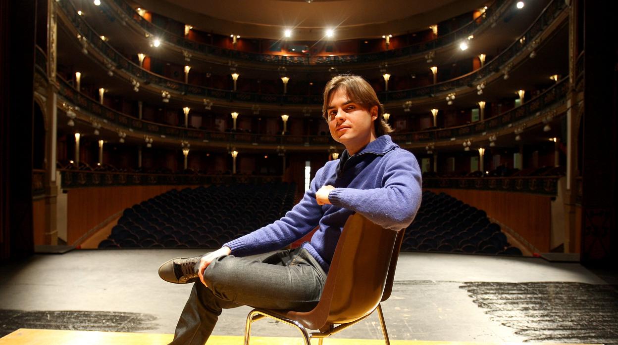 El tenor cordobés Pablo García López en un escenario