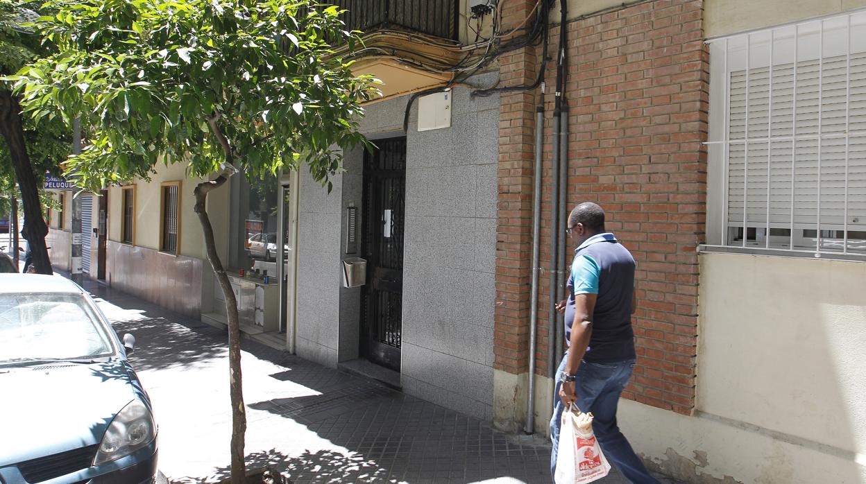 Portal en el que la joven aguadó al que creía que fue su ex amante para quemarle en Ciudad Jardín