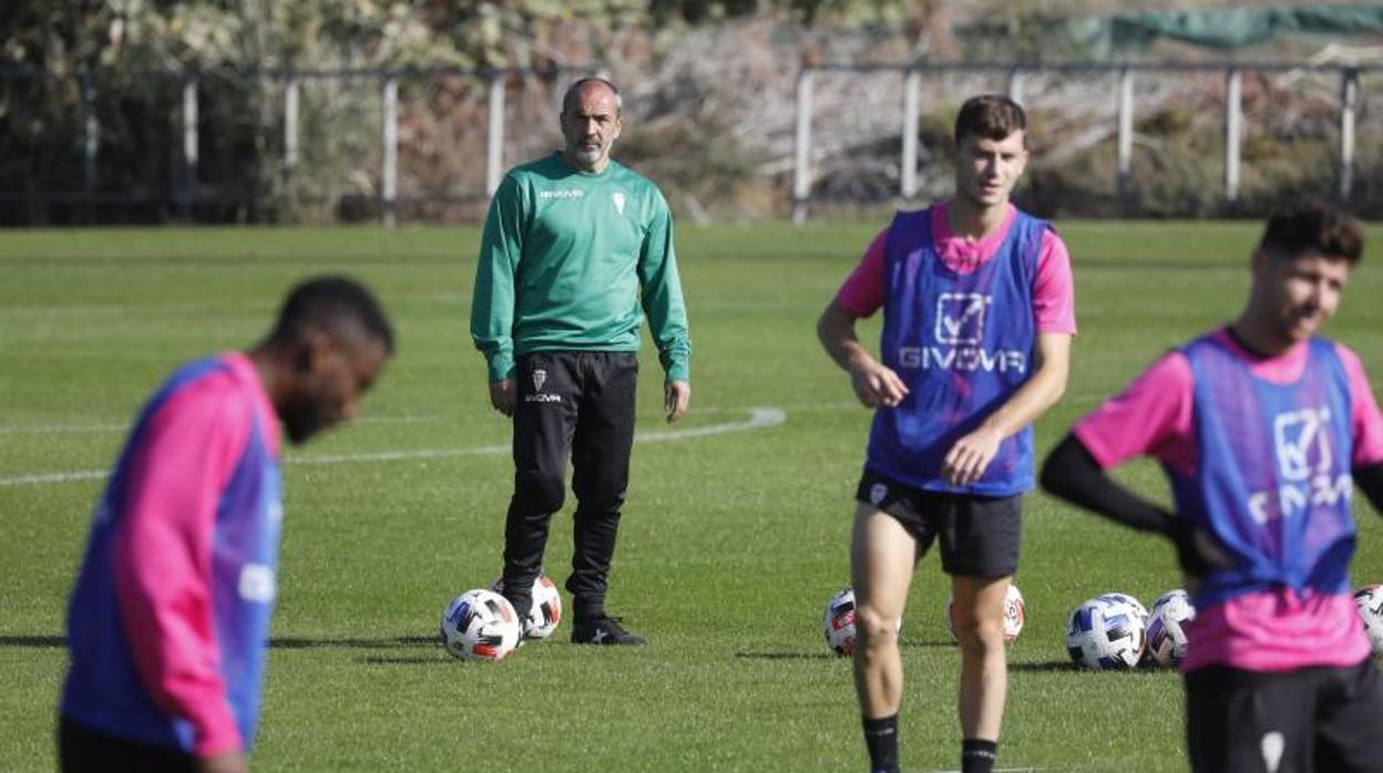 Juan Sabas, durante un entrenamiento en la ciudad deportiva