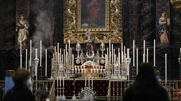 Frío, distancia y devoción: el día de la Inmaculada convoca a Córdoba en las iglesias