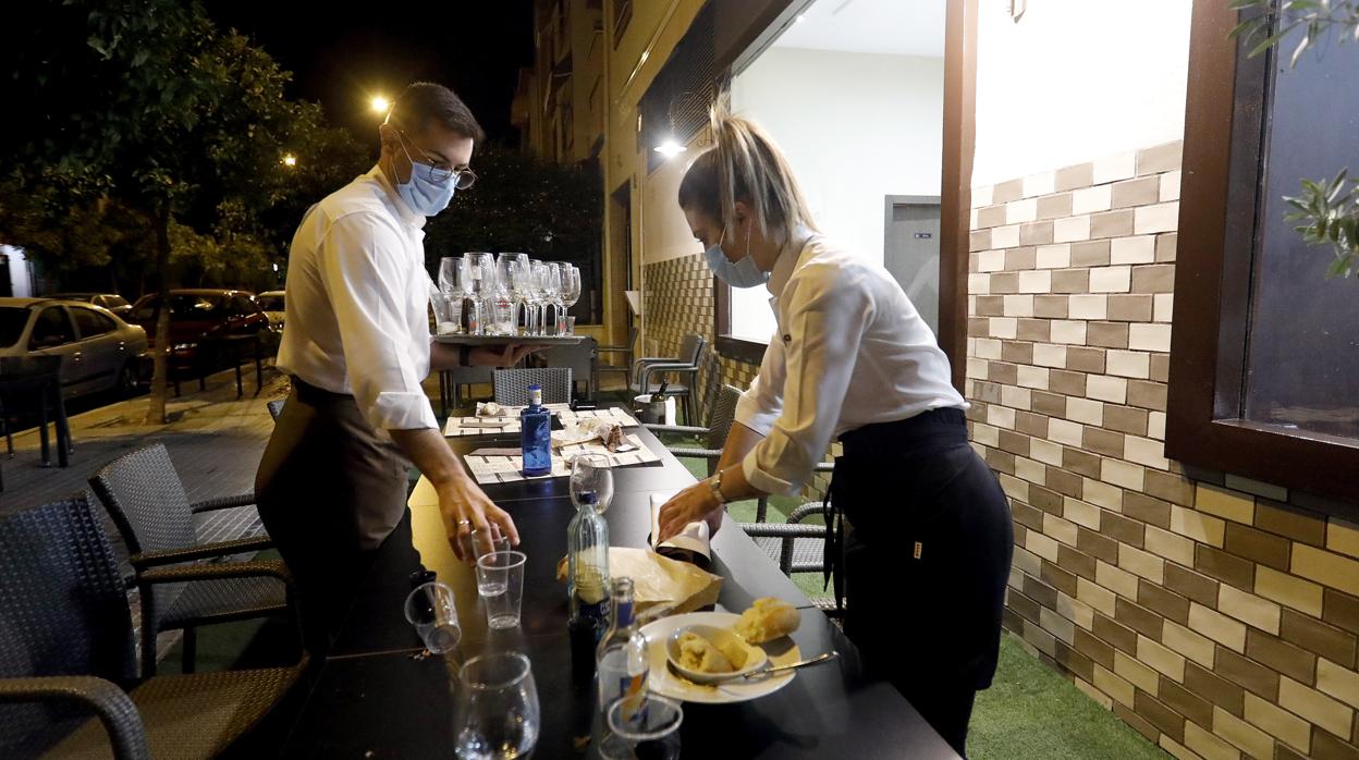 Dos trabajadores de un establecimiento de hostelería de Córdoba