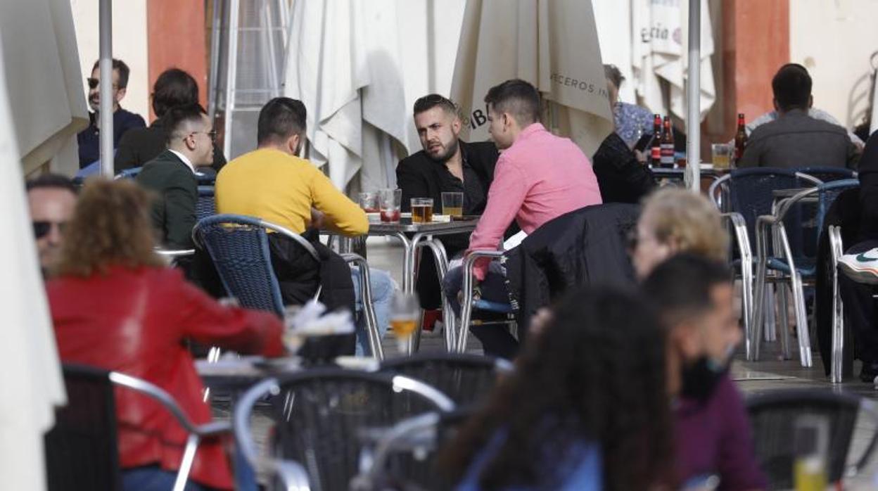 Terrazas en la Ribera de Córdoba el pasado puente de diciembre