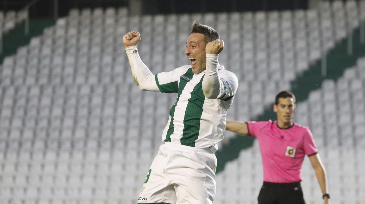 Federico Piovaccari celebra un gol del Córdoba CF ante El Ejido 2012