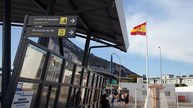 El Campo de Gibraltar apela al ingenio diplomático para garantizar la fluidez en la Verja tras el Brexit