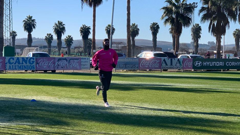 En vídeo | El capitán del Córdoba CF, Javi Flores, regresa a los entrenamientos