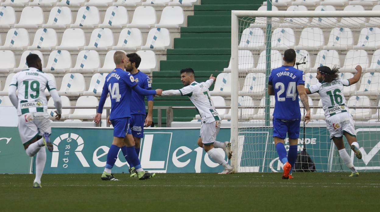 Willy celebra el gol del Córdoba CF ante el Getafe CF de este martes en El Arcángel