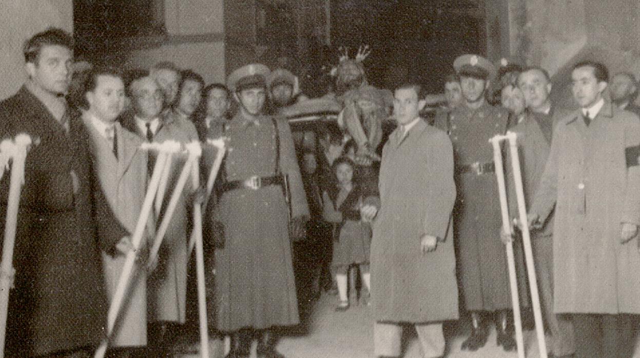 Traslado del Cristo de la Misericordia desde la Magdalena hasta San Pedro en 1946