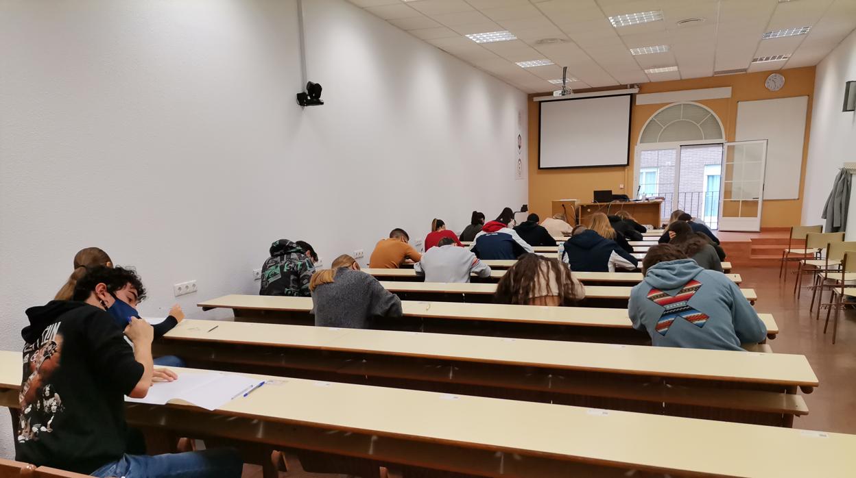 Examen presencial en la UCO