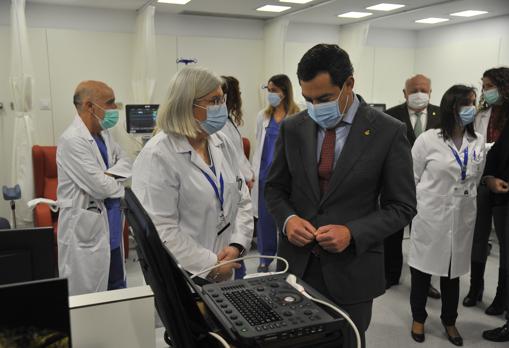 Moreno durante la visita a las nuevas Urgencias del Hospital Regional