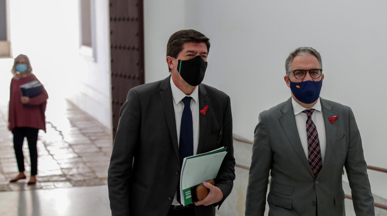 Juan Marín y Elías Bendodo, tras un Consejo de Gobierno