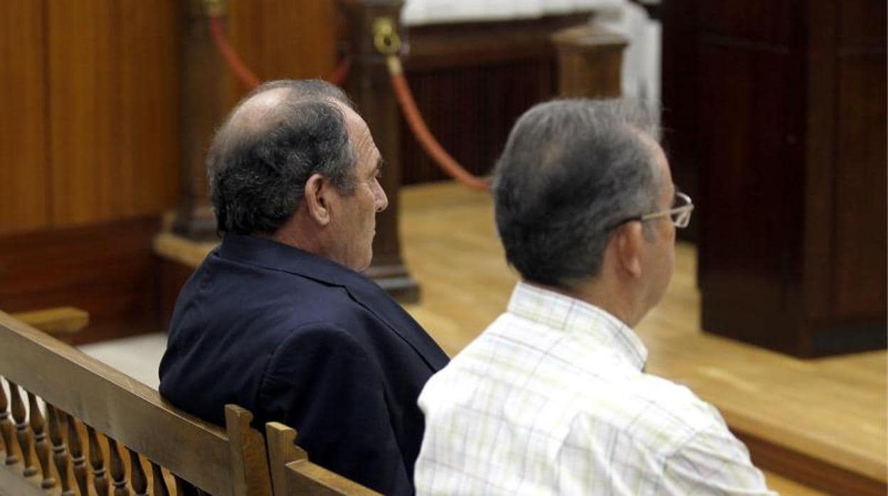 El ex alcalde Guisado en uno de los juicios a los que ha hecho frente en la última década en Córdoba
