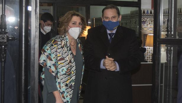 Ábalos visita a Susana Díaz en el PSOE andaluz en plena ofensiva de los críticos, mientras ignora a la Junta