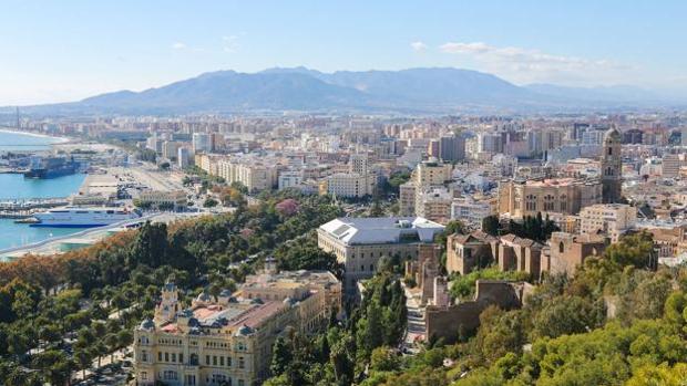 La Junta confinará Málaga capital y los grandes municipios de la Costa del Sol salvo Torremolinos