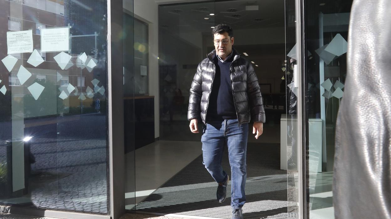 El expresidente del Córdoba CF Jesús León a su salida del Juzgado de Guardia