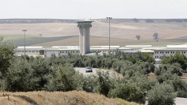 Un profesor de la escuela de la Prisión de Córdoba da positivo en Covid y diez reclusos alumnos son aislados