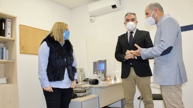 Andalucía coordinará con empresarios y sindicatos las siguientes fases del plan de vacunación