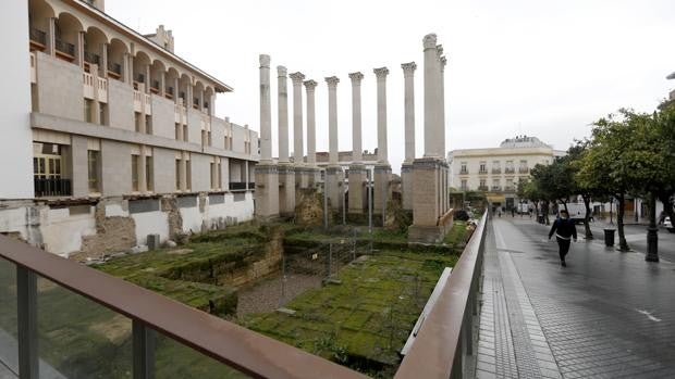 El Templo Romano de Córdoba, altar de las demoras: debía ser visitable en 2015 y la obra sigue parada