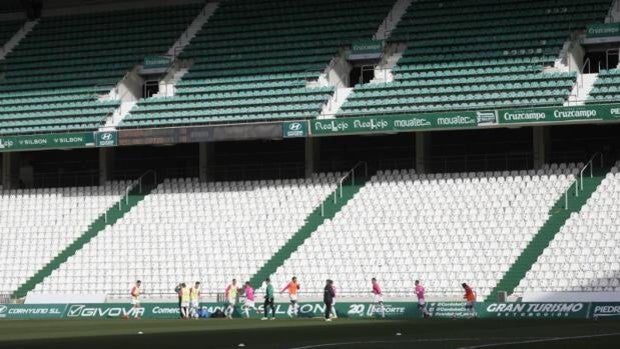 Tercer partido consecutivo a puerta cerrada para el Córdoba CF en El Arcángel