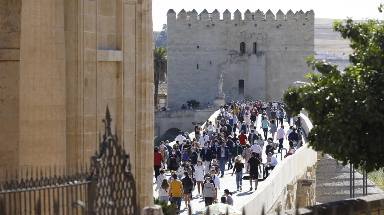 Turistas en el día de la Hispanidad de 2020