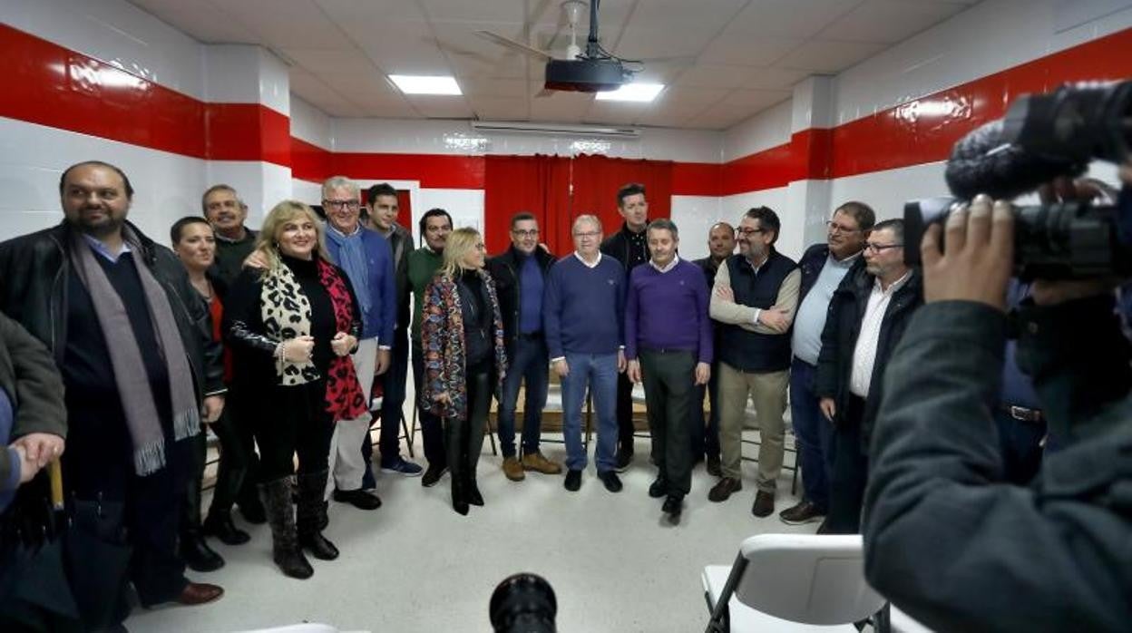 Reunión de militantes críticos del PSOE andaluz en El Viso del Alcor