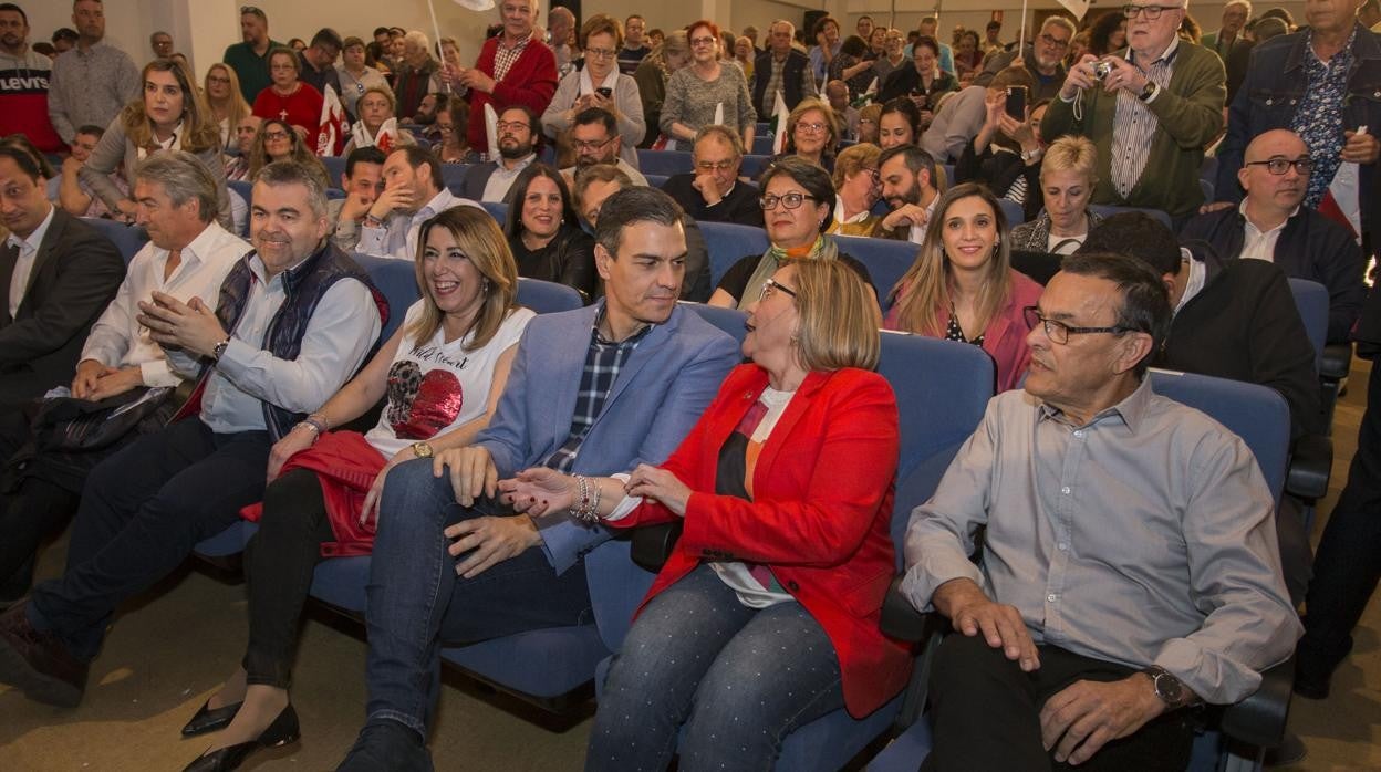 Desde la izquierda, Susana Díaz, Pedro Sánchez, María Luisa Faneca y Ignacio Caraballo