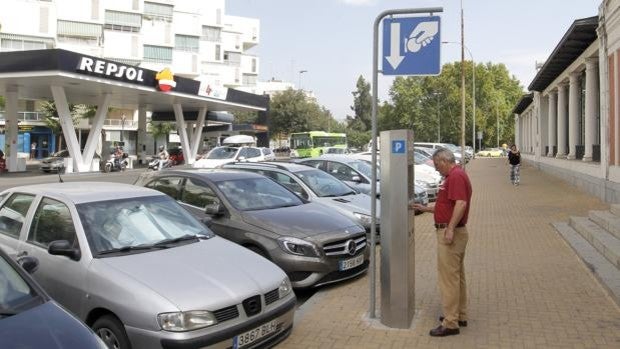 Facua carga con que haya zona azul en Córdoba sin que exista actividad comercial