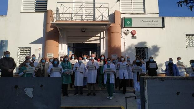 Una paciente amenaza de muerte a una médico y empuja a un celador en el centro de salud Guadalquivir