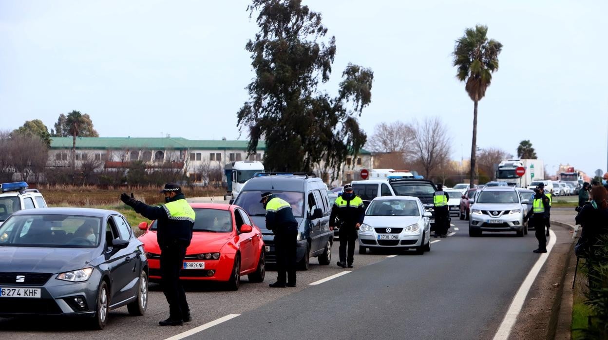 Un control a la salida de Córdoba el pasado 29 de enero para vigilar el cumplimiento de las medidas