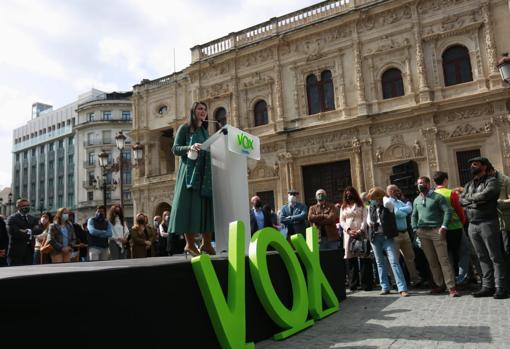 Macarena Olona, portavoz del gurpo parlamentario de Vox en el Congreso, en el acto que el partido ha celebrado en Sevilla con motivo del Día de Andalucía