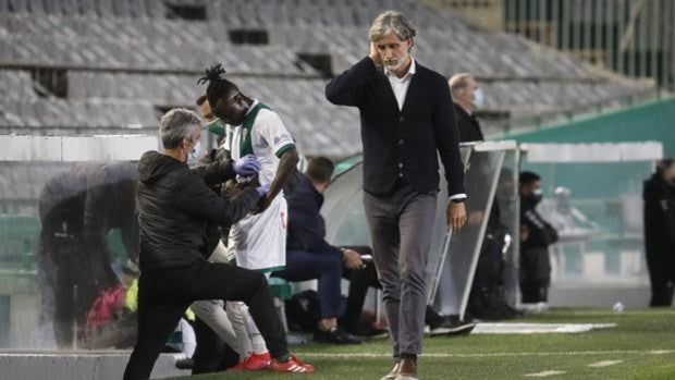 Pablo Alfaro, entrenador del Córdoba CF: «Ha sido un partido igualadísimo»