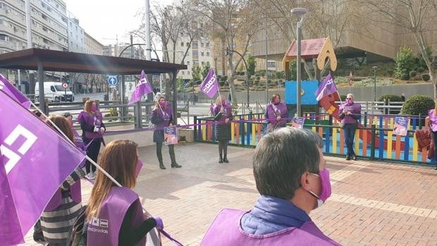 Centenares de personas piden en Jaén el fin de la violencia machista y de la brecha salarial