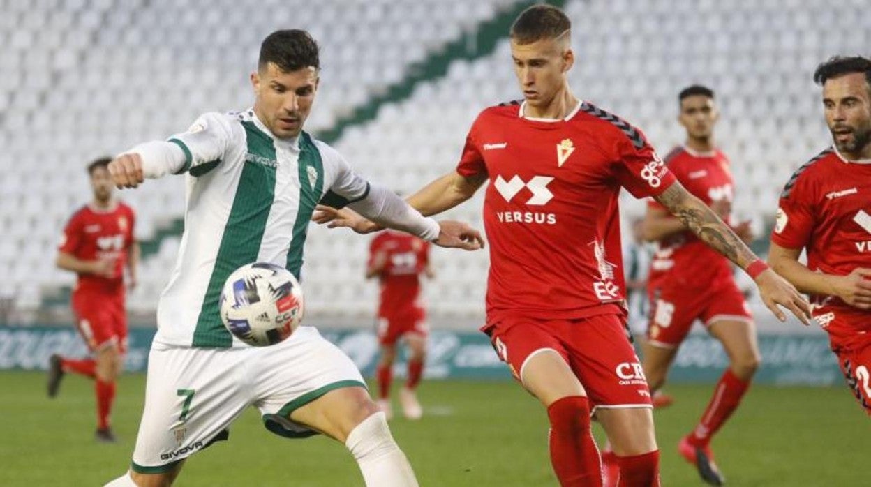 Willy Ledesma durante el partido ante el Real Murcia