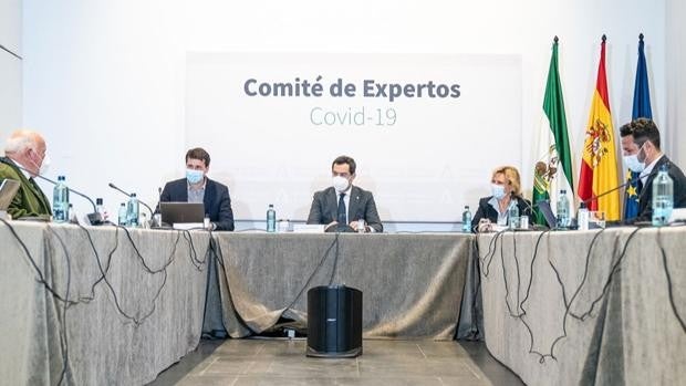 Juanma Moreno rebaja las expectativas sobre las medidas Covid en Andalucía para Semana Santa